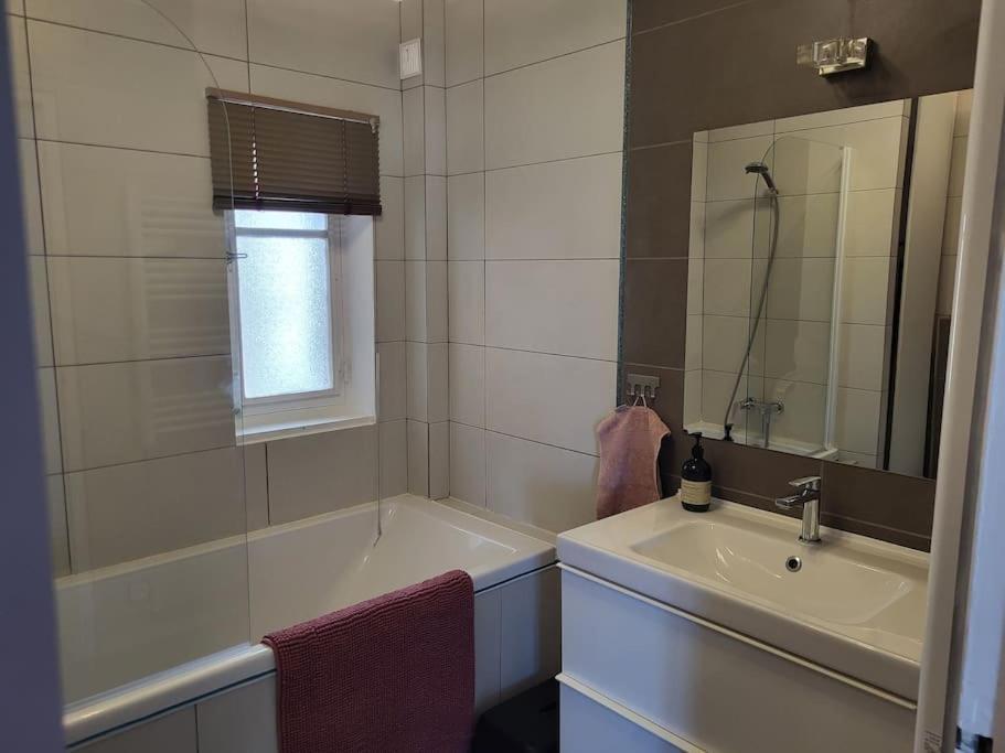 Appartement Vue Mer A 100 M De La Plage 얼트 외부 사진
