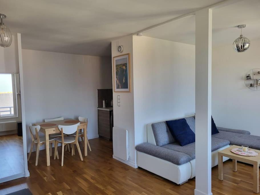 Appartement Vue Mer A 100 M De La Plage 얼트 외부 사진